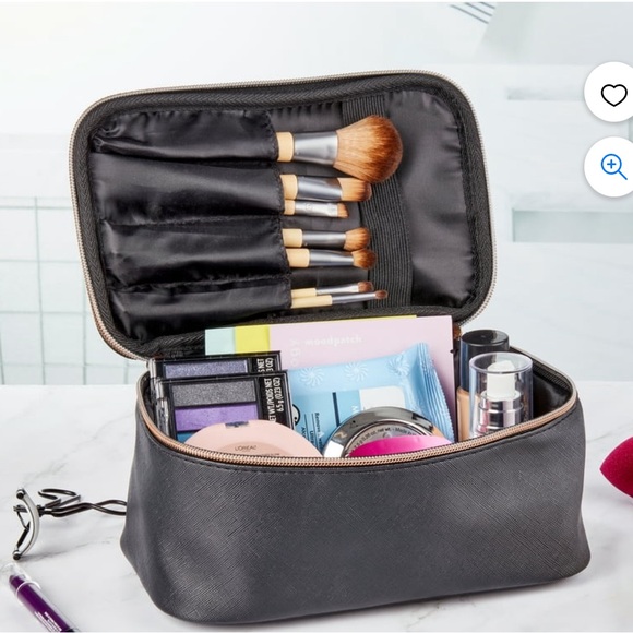 Cosmetic train case. - Picture 2 of 3